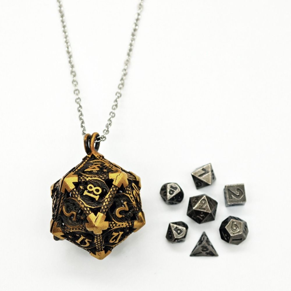 Board Game Io - Collier de dés en métal creux