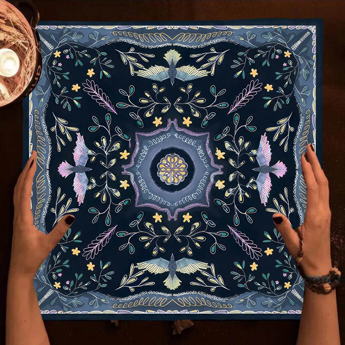 Hecate déesse Tarot nappe Taro - Board Game Hotel avis et prix