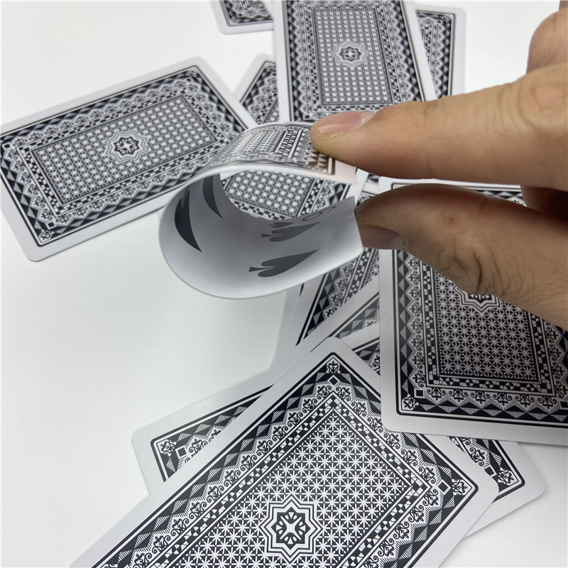 Cartes de poker durables 1 bar - Board Game Hotel avis et prix