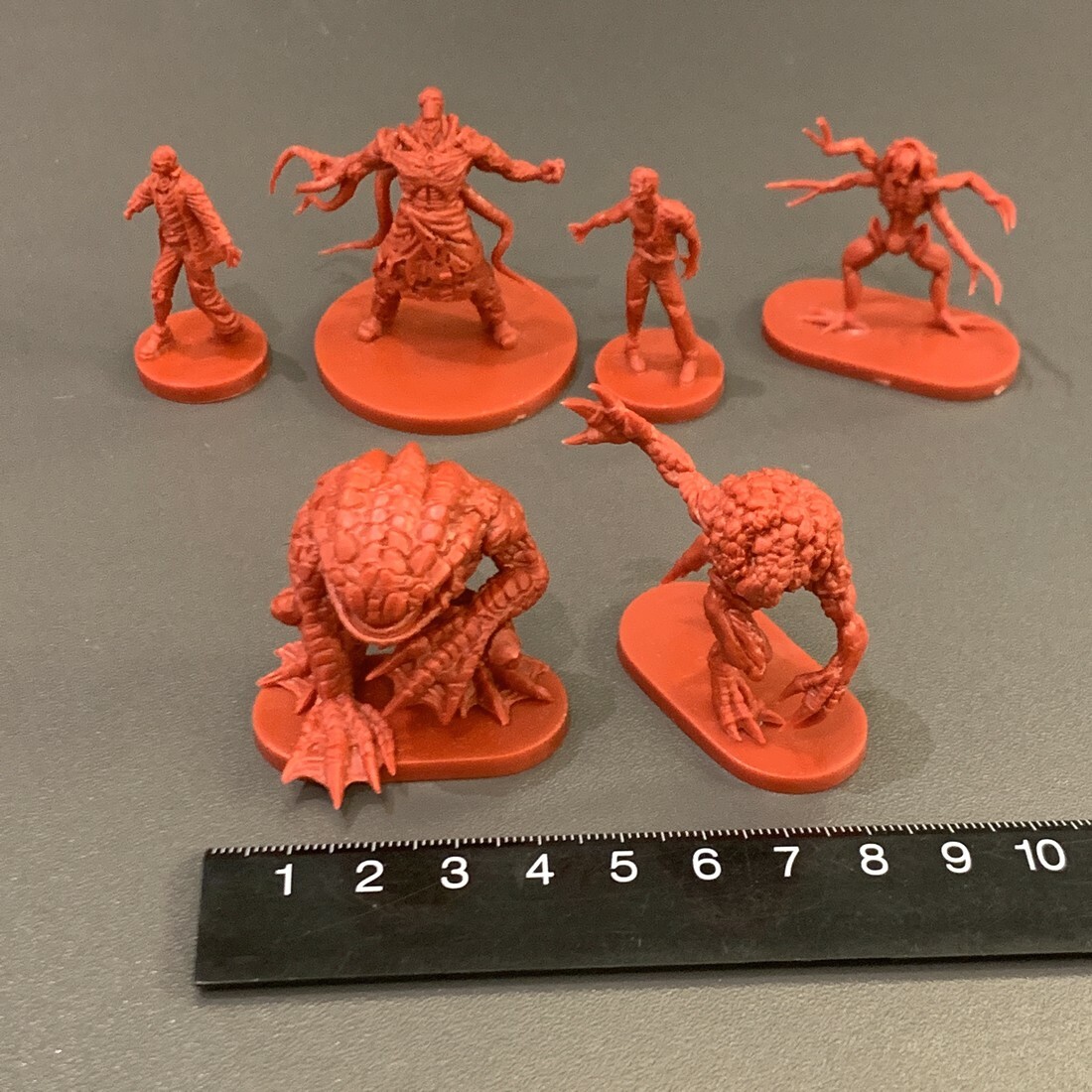 Miniatures de monstres chasseu - Board Game Zombie avis et prix