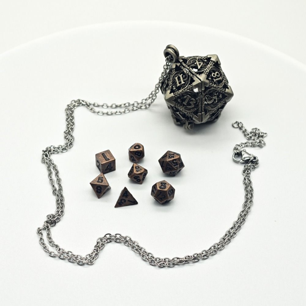 Collier de dés en métal creux  - Board Game Io avis et prix